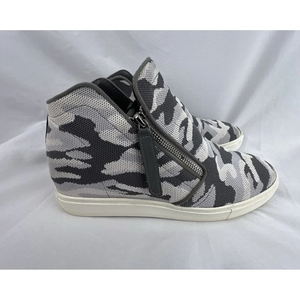 STEVE MADDEN Womens Camo Knit Wedge Click Sneakers Side Zip Gray White Sz 10